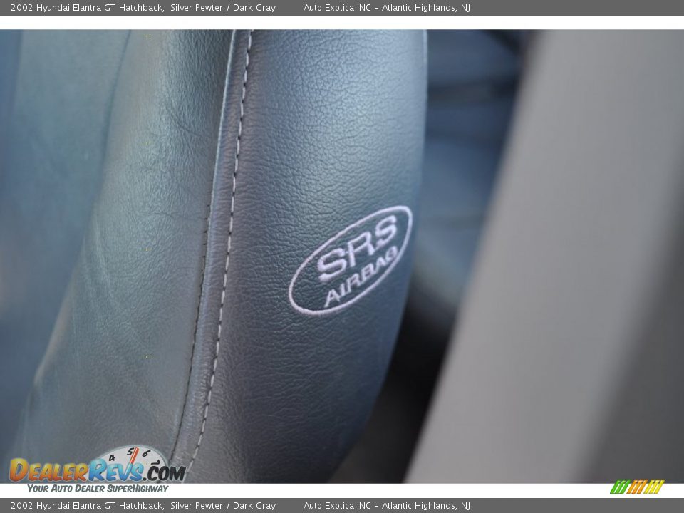 2002 Hyundai Elantra GT Hatchback Silver Pewter / Dark Gray Photo #16