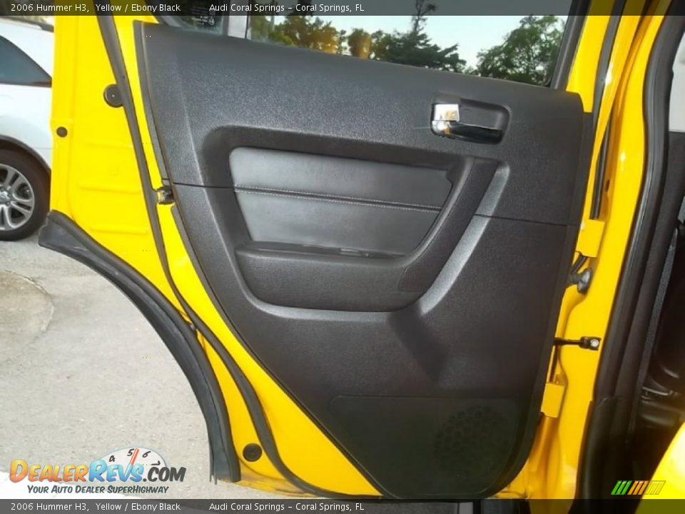 2006 Hummer H3 Yellow / Ebony Black Photo #19