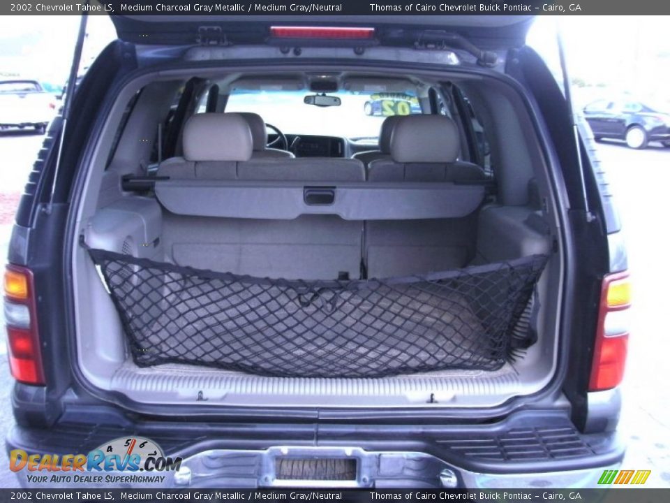 2002 Chevrolet Tahoe LS Trunk Photo #11