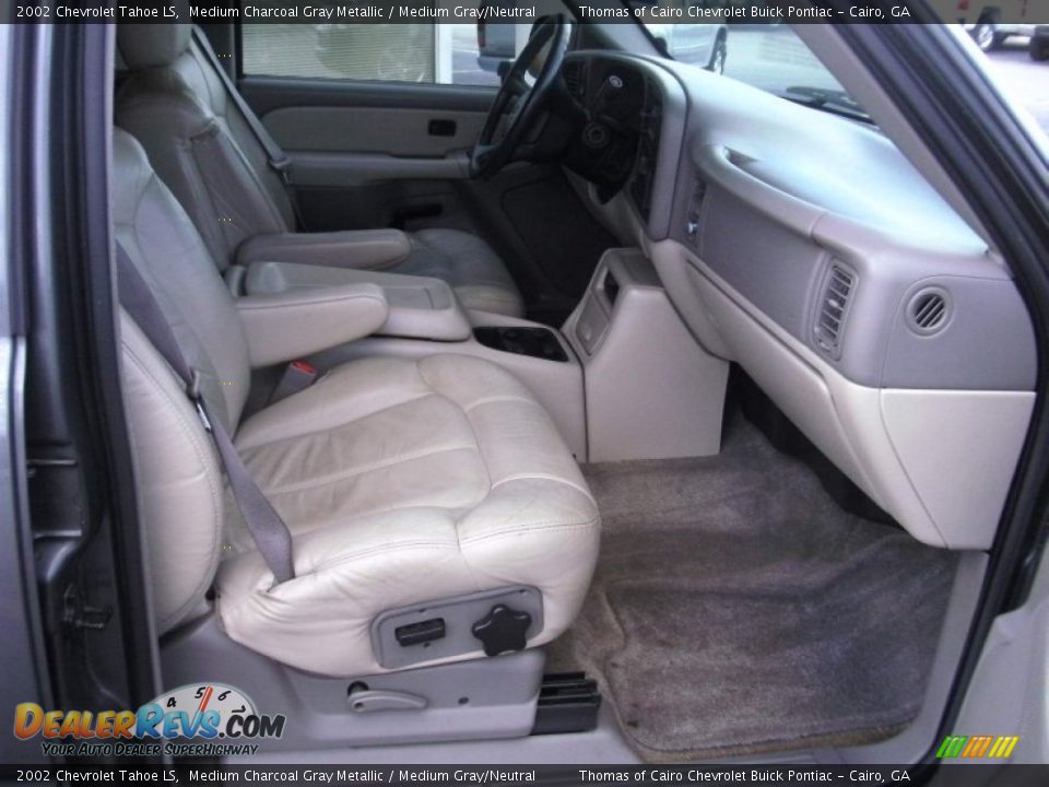 2002 Chevrolet Tahoe LS Medium Charcoal Gray Metallic / Medium Gray/Neutral Photo #18