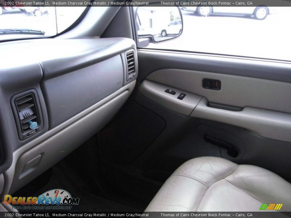 2002 Chevrolet Tahoe LS Medium Charcoal Gray Metallic / Medium Gray/Neutral Photo #23
