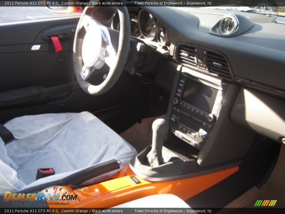 Dashboard of 2011 Porsche 911 GT3 RS 4.0 Photo #16