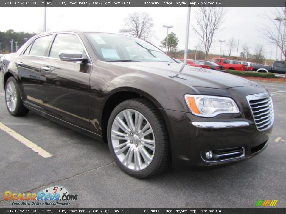 Front 3/4 View of 2012 Chrysler 300 Limited Photo #4