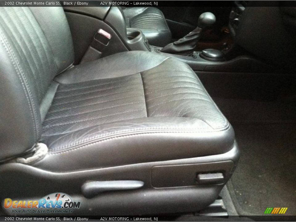 2002 Chevrolet Monte Carlo SS Black / Ebony Photo #20