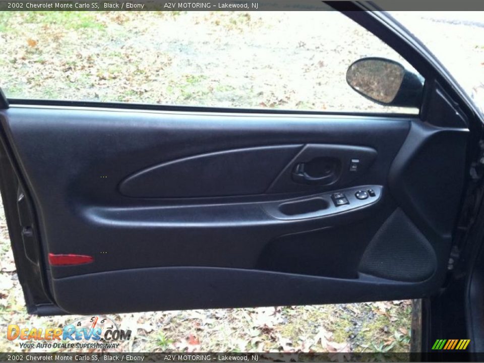2002 Chevrolet Monte Carlo SS Black / Ebony Photo #22
