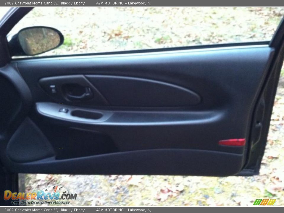 2002 Chevrolet Monte Carlo SS Black / Ebony Photo #23