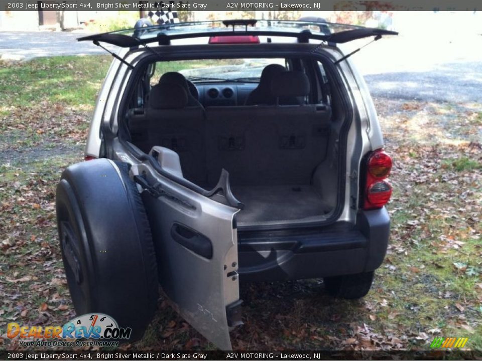 2003 Jeep Liberty Sport 4x4 Bright Silver Metallic / Dark Slate Gray Photo #13