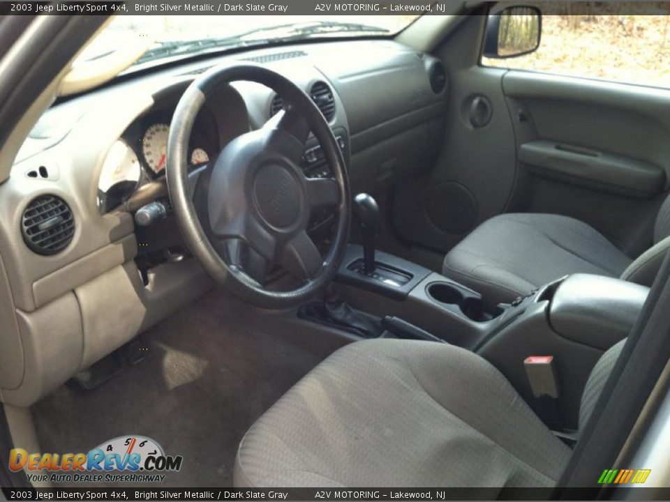2003 Jeep Liberty Sport 4x4 Bright Silver Metallic / Dark Slate Gray Photo #15