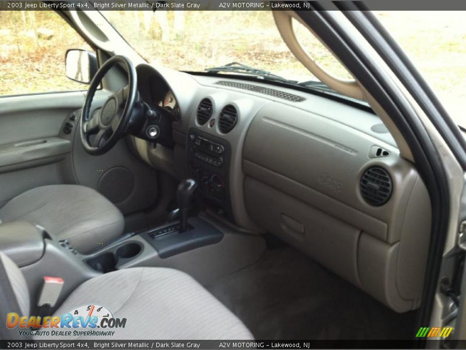 2003 Jeep Liberty Sport 4x4 Bright Silver Metallic / Dark Slate Gray Photo #17