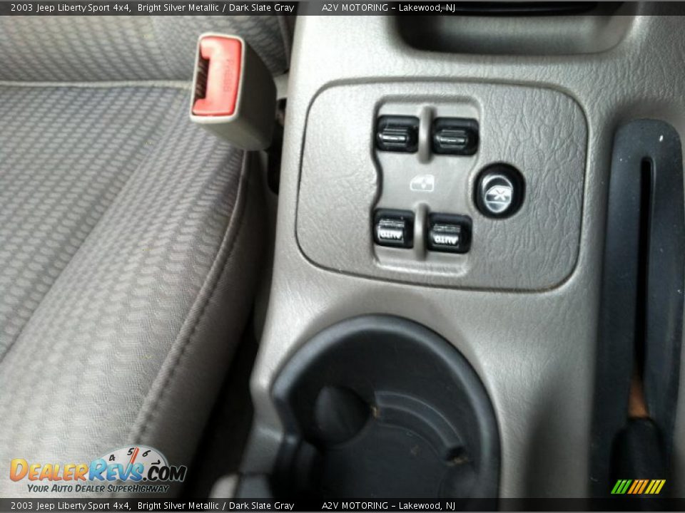 2003 Jeep Liberty Sport 4x4 Bright Silver Metallic / Dark Slate Gray Photo #28