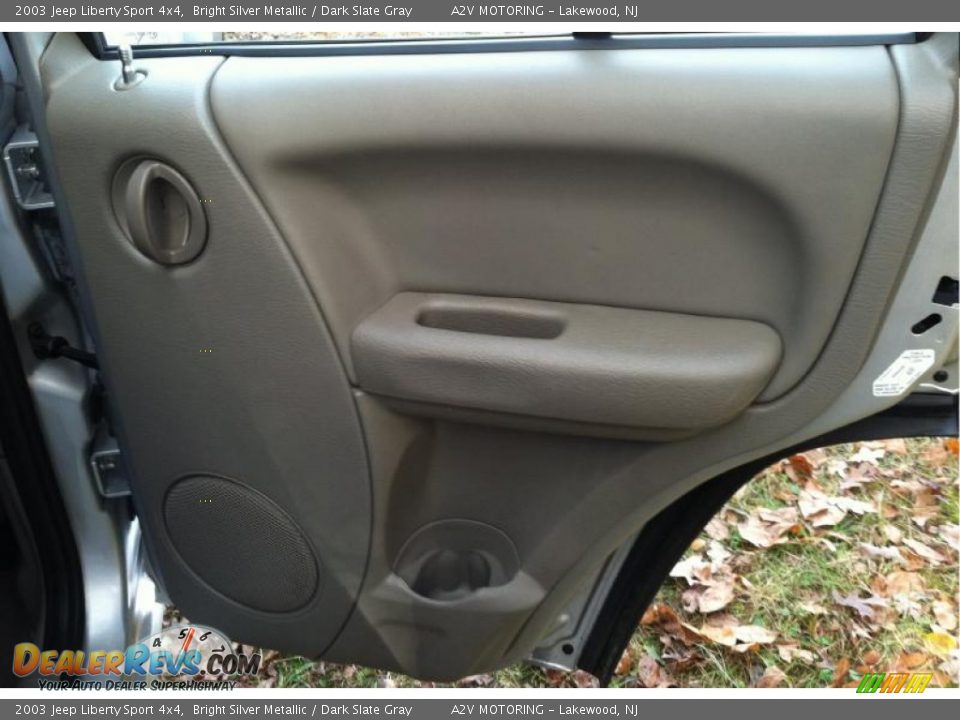 2003 Jeep Liberty Sport 4x4 Bright Silver Metallic / Dark Slate Gray Photo #33