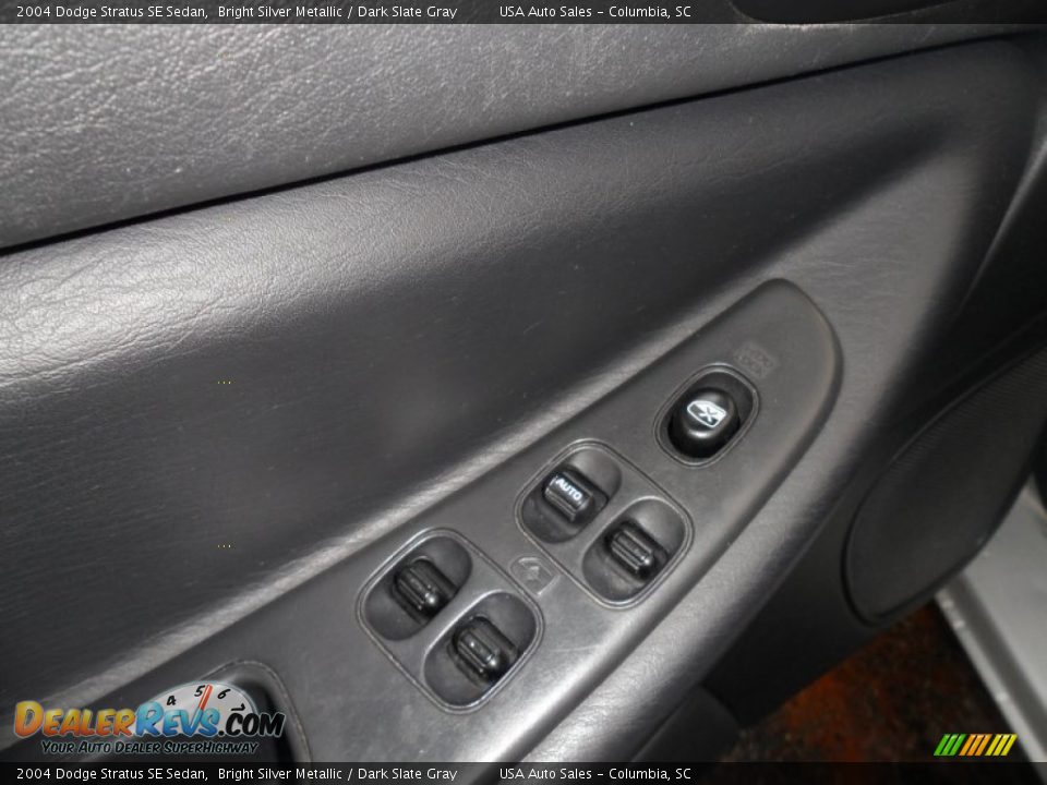2004 Dodge Stratus SE Sedan Bright Silver Metallic / Dark Slate Gray Photo #12