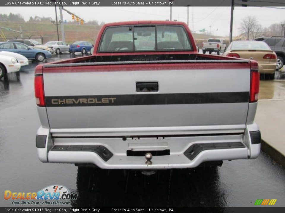 1994 Chevrolet S10 LS Regular Cab Bright Red / Gray Photo #3