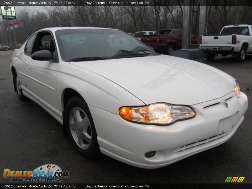 Front 3/4 View of 2002 Chevrolet Monte Carlo SS Photo #5