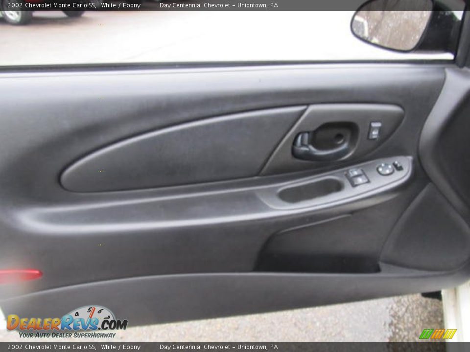 2002 Chevrolet Monte Carlo SS White / Ebony Photo #7