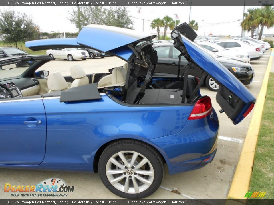2012 Volkswagen Eos Komfort Rising Blue Metallic / Cornsilk Beige Photo #28