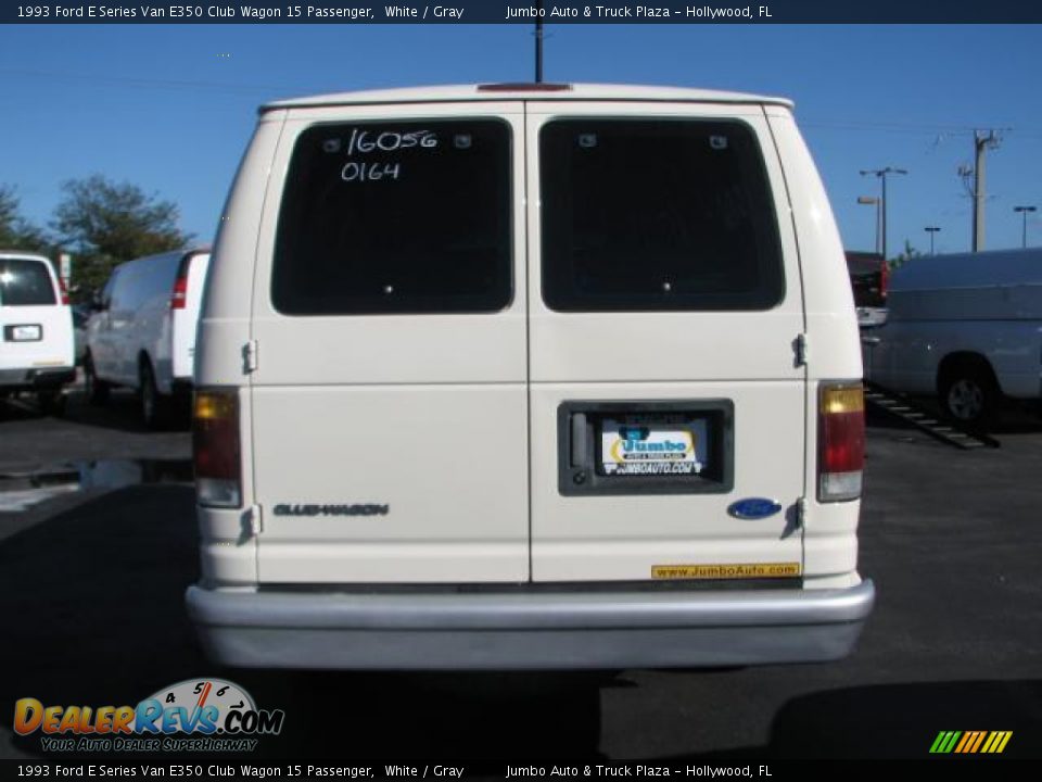 1993 Ford E Series Van E350 Club Wagon 15 Passenger White / Gray Photo #8