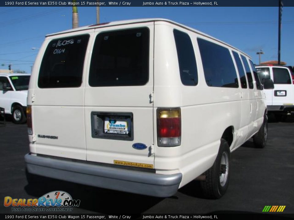 1993 Ford E Series Van E350 Club Wagon 15 Passenger White / Gray Photo #9