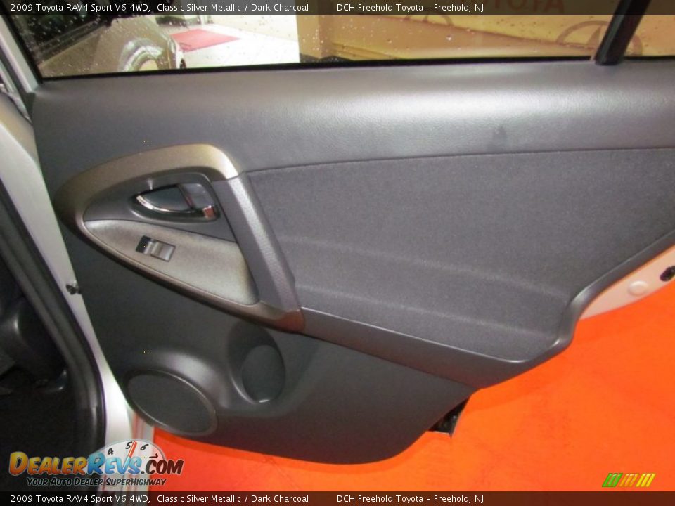 2009 Toyota RAV4 Sport V6 4WD Classic Silver Metallic / Dark Charcoal Photo #22