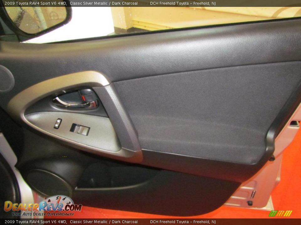2009 Toyota RAV4 Sport V6 4WD Classic Silver Metallic / Dark Charcoal Photo #24