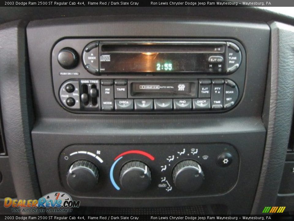 Controls of 2003 Dodge Ram 2500 ST Regular Cab 4x4 Photo #20