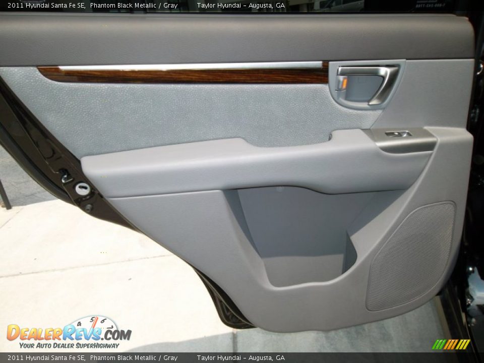 2011 Hyundai Santa Fe SE Phantom Black Metallic / Gray Photo #6