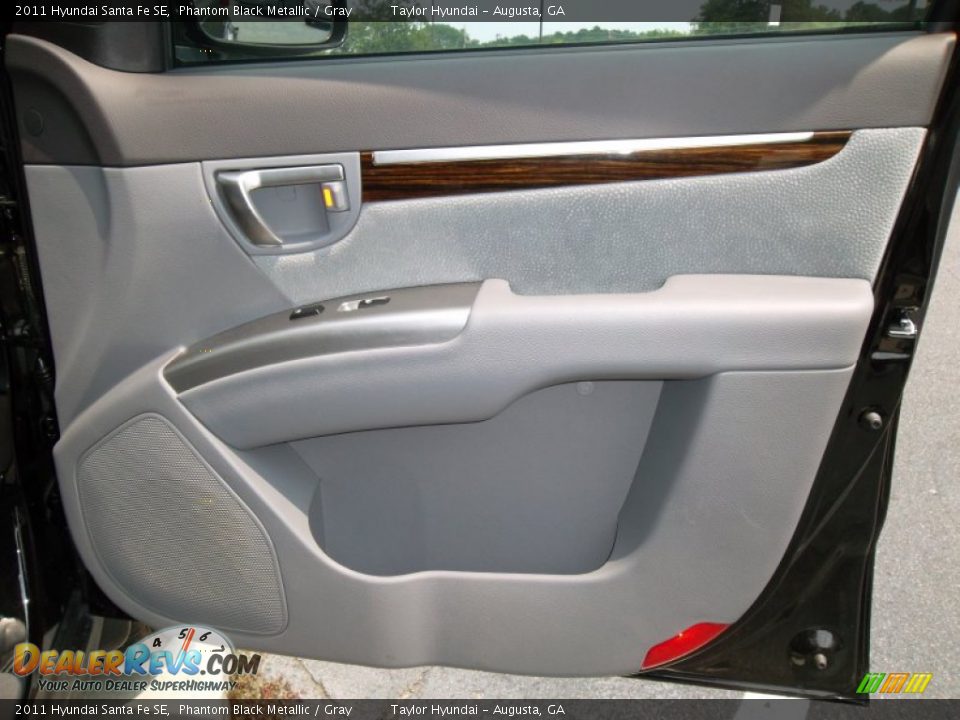 2011 Hyundai Santa Fe SE Phantom Black Metallic / Gray Photo #8