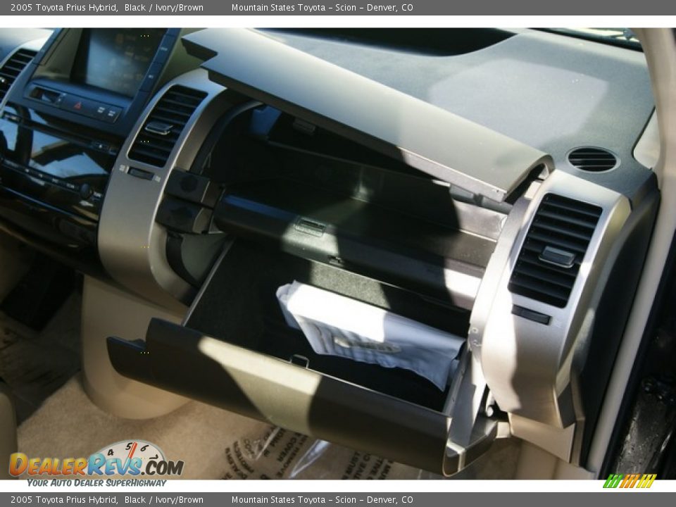 2005 Toyota Prius Hybrid Black / Ivory/Brown Photo #18