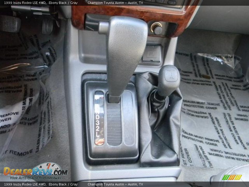 1999 Isuzu Rodeo LSE 4WD Shifter Photo #17