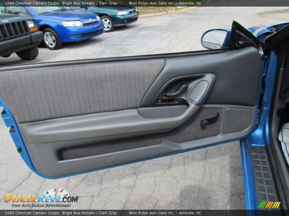 Door Panel of 1999 Chevrolet Camaro Coupe Photo #13