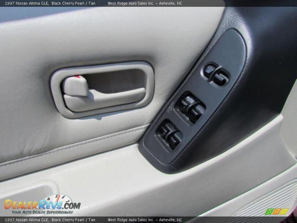 1997 Nissan Altima GLE Black Cherry Pearl / Tan Photo #14