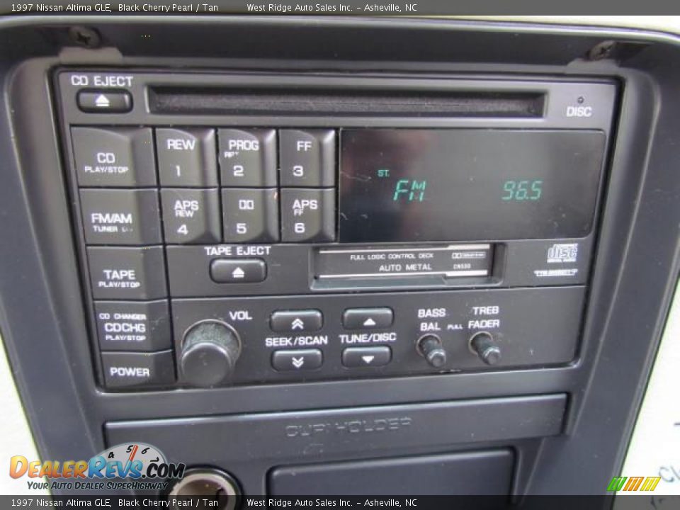 1997 Nissan Altima GLE Black Cherry Pearl / Tan Photo #20