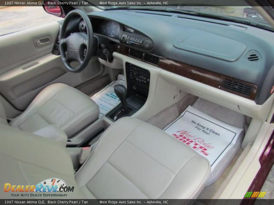 1997 Nissan Altima GLE Black Cherry Pearl / Tan Photo #28