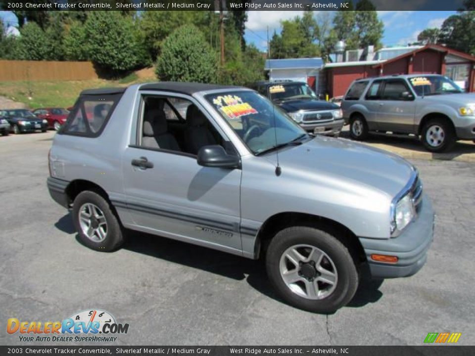 2003 Chevrolet Tracker Convertible Silverleaf Metallic / Medium Gray Photo #2
