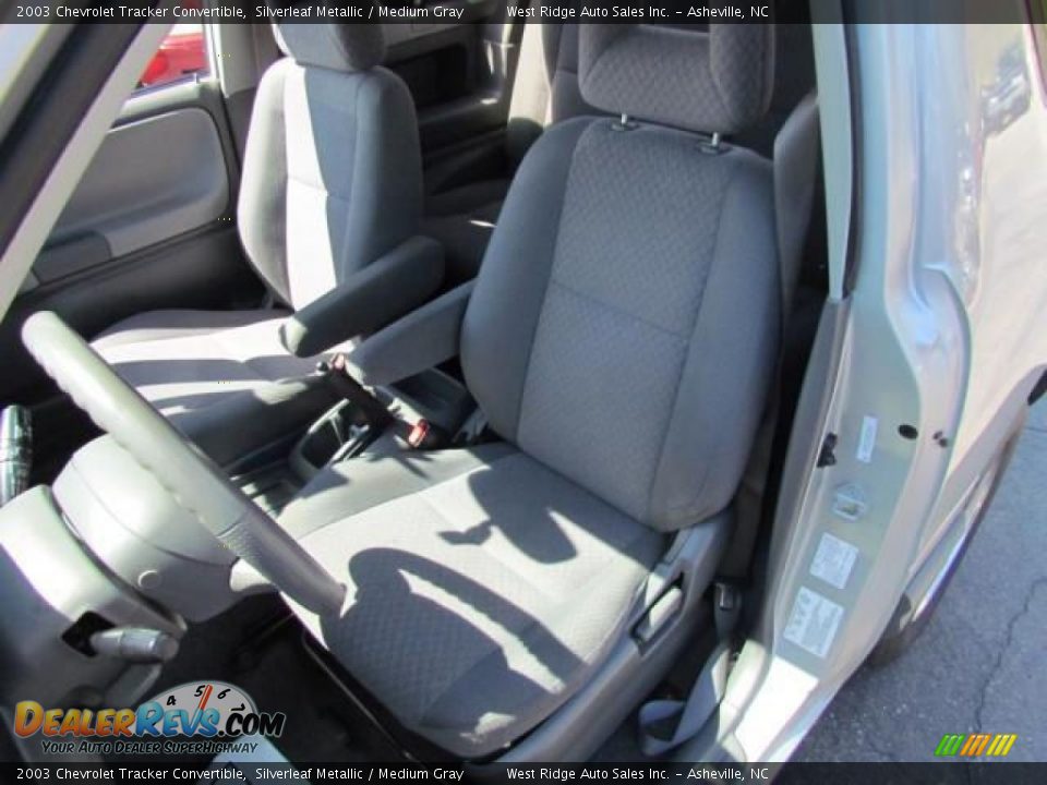 2003 Chevrolet Tracker Convertible Silverleaf Metallic / Medium Gray Photo #13