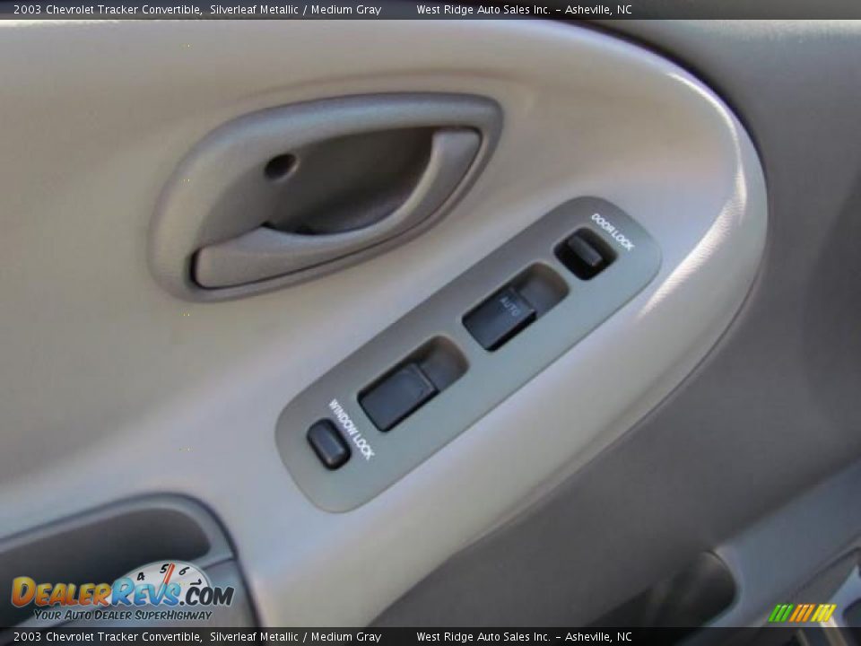 2003 Chevrolet Tracker Convertible Silverleaf Metallic / Medium Gray Photo #14