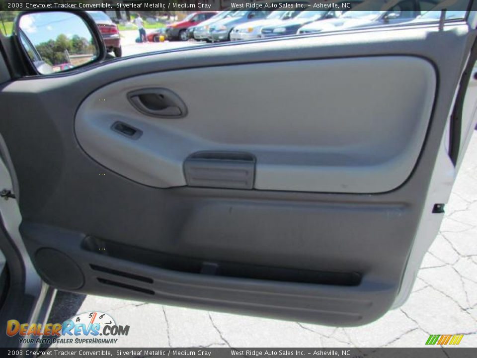 2003 Chevrolet Tracker Convertible Silverleaf Metallic / Medium Gray Photo #23