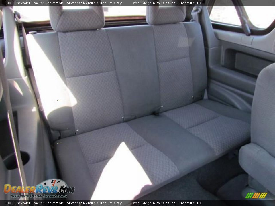 2003 Chevrolet Tracker Convertible Silverleaf Metallic / Medium Gray Photo #25