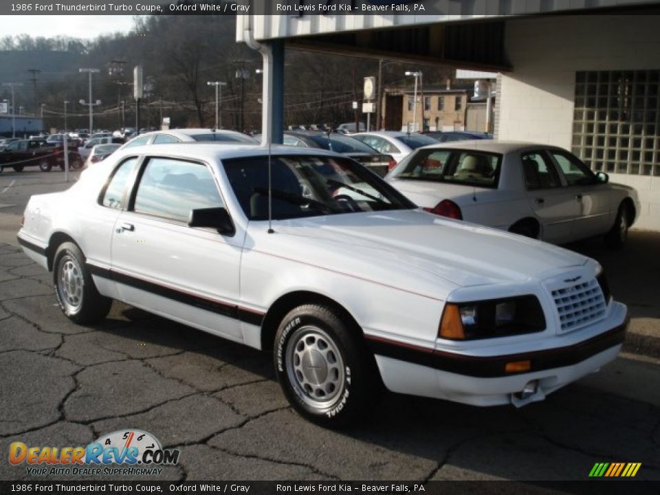 Front 3/4 View of 1986 Ford Thunderbird Turbo Coupe Photo #2