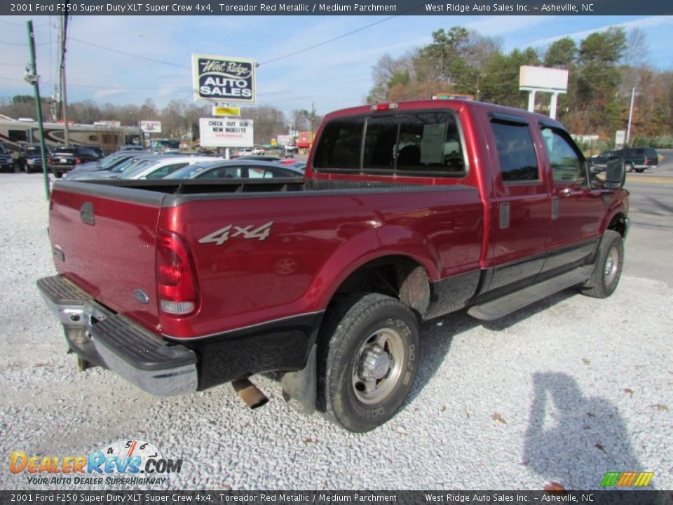 2001 Ford F250 Super Duty XLT Super Crew 4x4 Toreador Red Metallic / Medium Parchment Photo #3