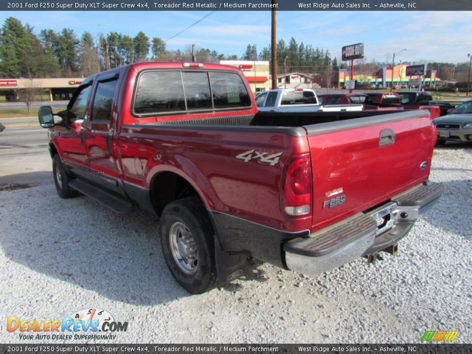 2001 Ford F250 Super Duty XLT Super Crew 4x4 Toreador Red Metallic / Medium Parchment Photo #4