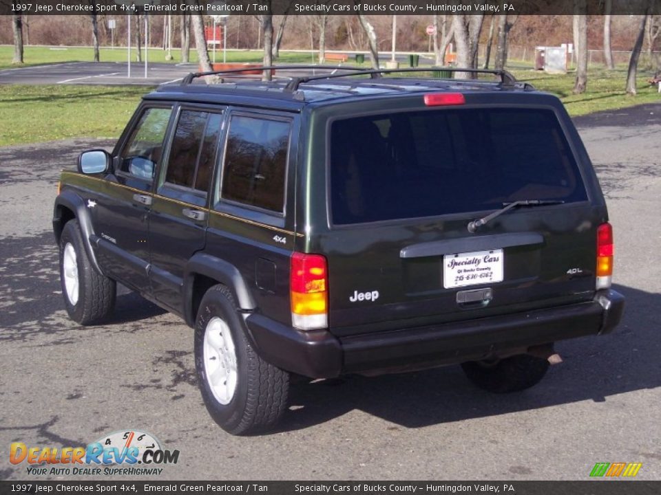 1997 Jeep Cherokee Sport 4x4 Emerald Green Pearlcoat / Tan Photo #8