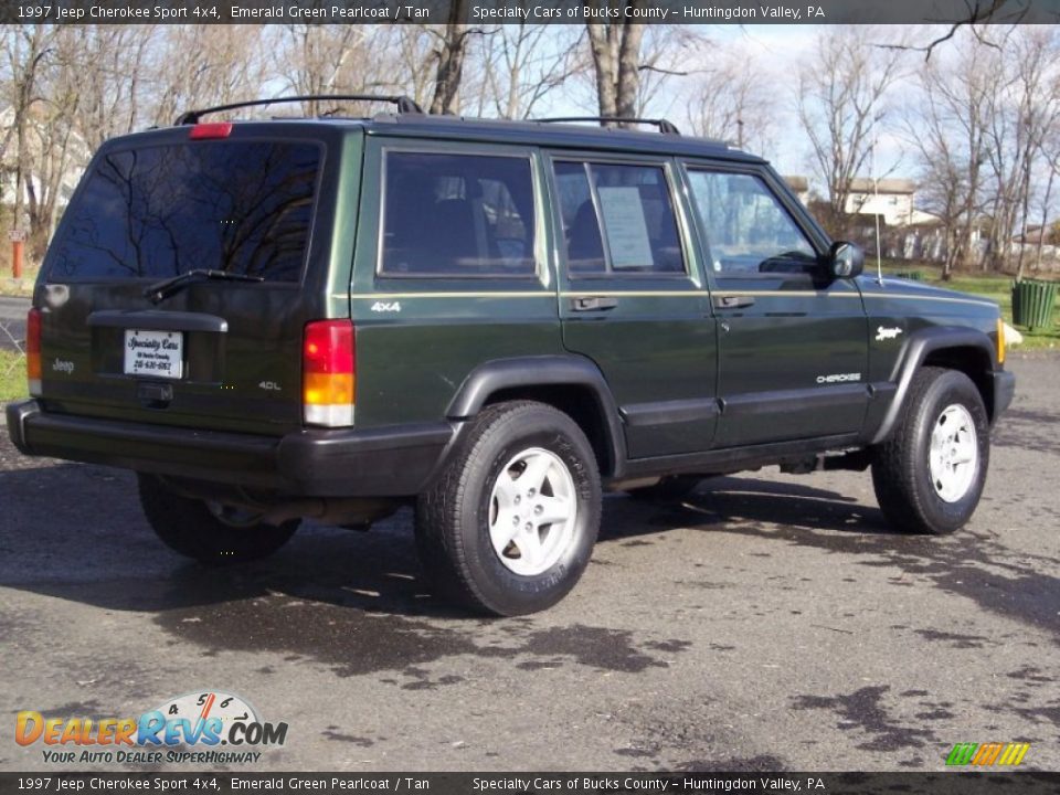 1997 Jeep Cherokee Sport 4x4 Emerald Green Pearlcoat / Tan Photo #14