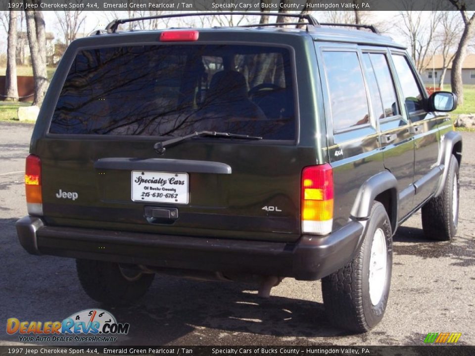 1997 Jeep Cherokee Sport 4x4 Emerald Green Pearlcoat / Tan Photo #15