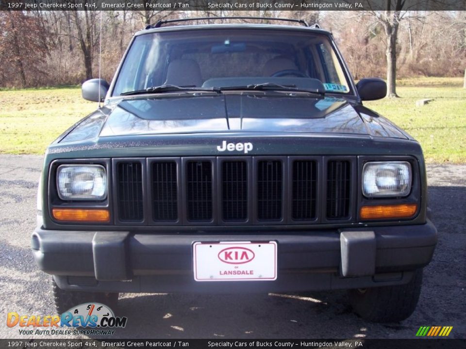 1997 Jeep Cherokee Sport 4x4 Emerald Green Pearlcoat / Tan Photo #29