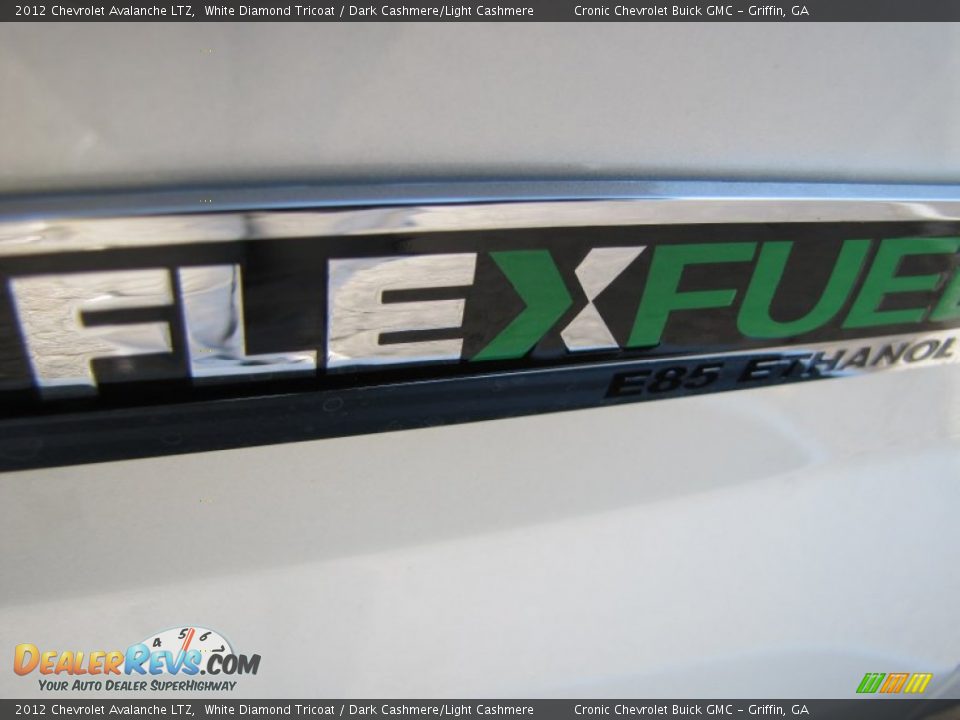 2012 Chevrolet Avalanche LTZ White Diamond Tricoat / Dark Cashmere/Light Cashmere Photo #11