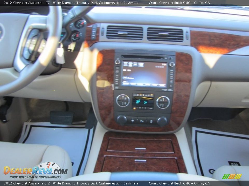 2012 Chevrolet Avalanche LTZ White Diamond Tricoat / Dark Cashmere/Light Cashmere Photo #13