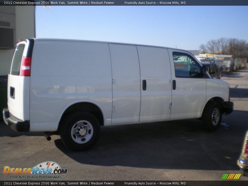 2011 Chevrolet Express 2500 Work Van Summit White / Medium Pewter Photo #5
