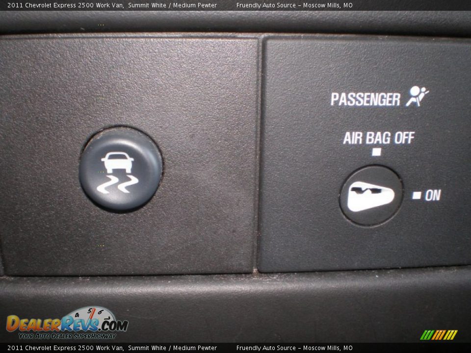 2011 Chevrolet Express 2500 Work Van Summit White / Medium Pewter Photo #16