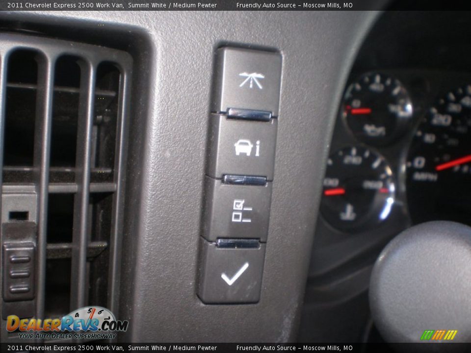 2011 Chevrolet Express 2500 Work Van Summit White / Medium Pewter Photo #18